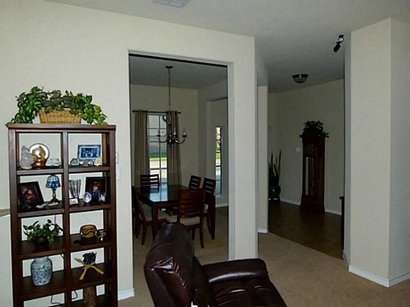 3rd image of 209 Parakeet Dr