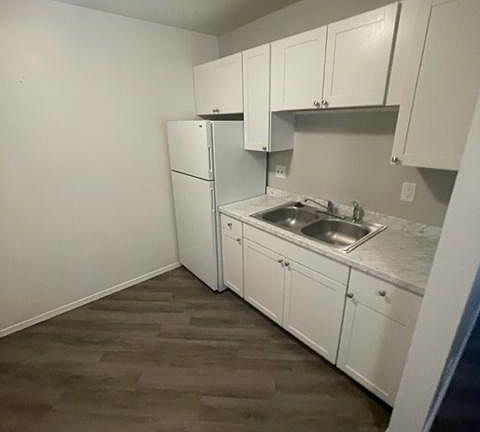 3rd image of 500 N Westridge Dr APT B4
