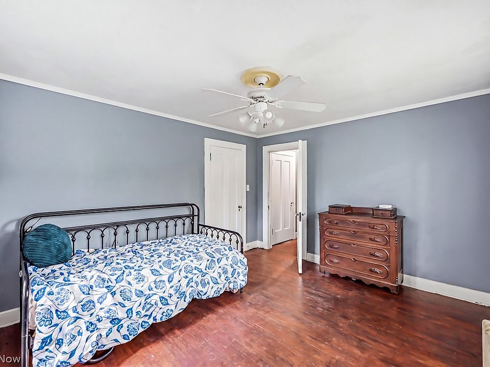 28th image of 2318 Selma Ave
