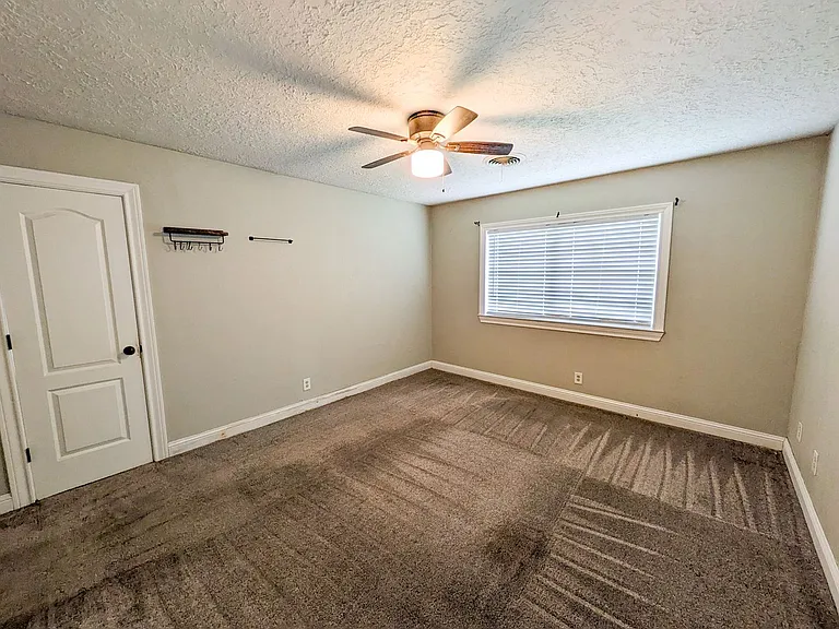 5110 Laurel St — Photo 9