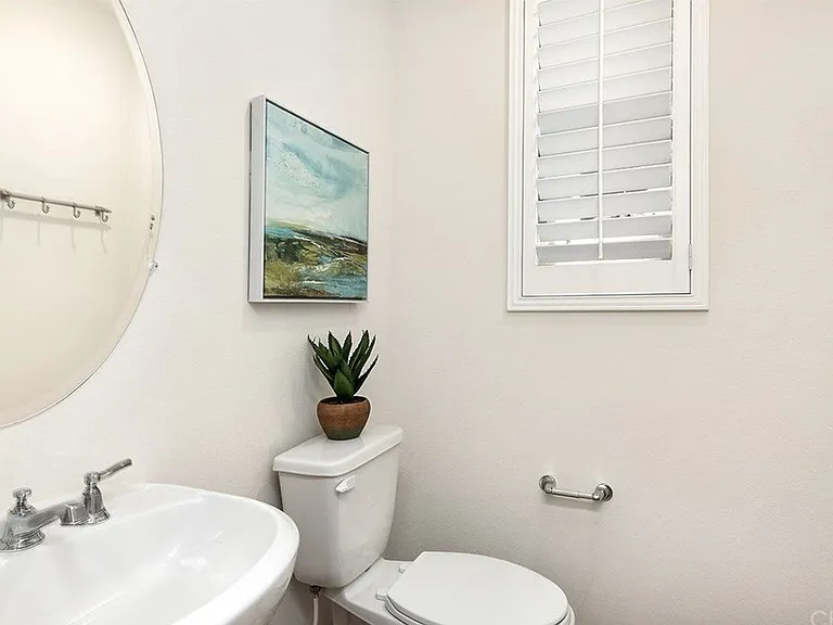 102 Follyhatch — Photo 10