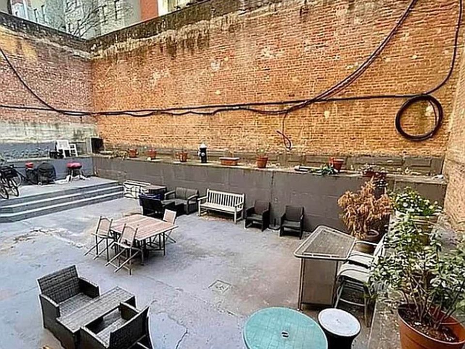 1st image of 538 W 50th St Ph E