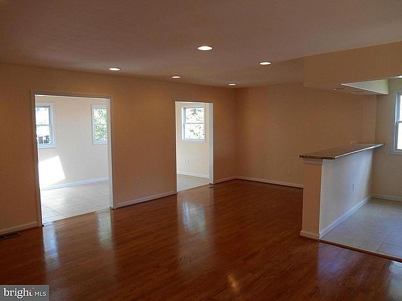 Upstairs living/dining room