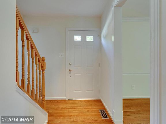 3rd image of 7961 Arden Ct