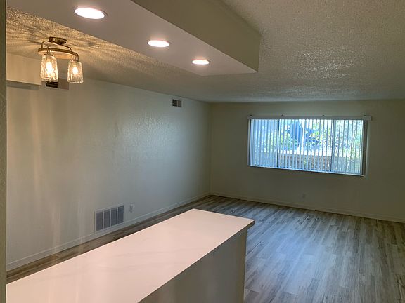 3rd image of 554 Madera Ave #A