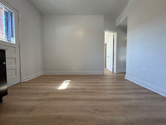 2nd image of 2640 N Milwaukee Ave #2
