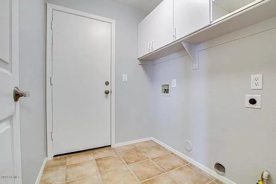 3 bed, 1597 sqft, $2,800 — Photo 2