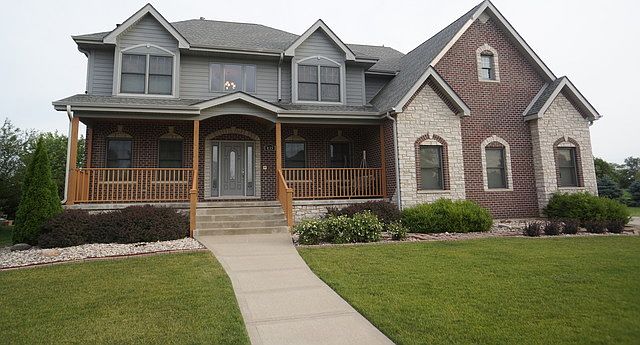 1st image of 435 Monterey Dr