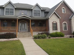 435 Monterey Dr, New Lenox, IL 60451