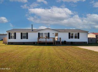 103 Wildcat Ct, Richlands, NC 28574