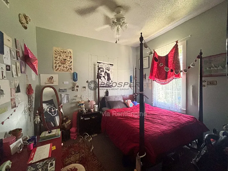 26 Ashton St #A — Photo 8