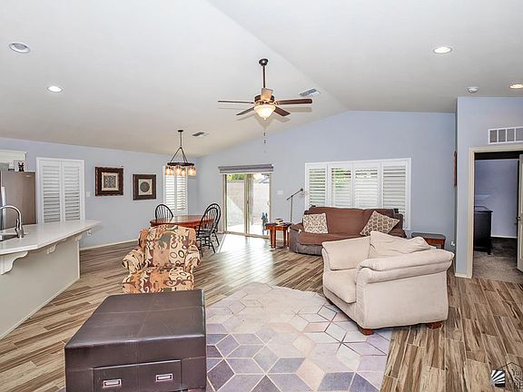 4th image of 3721 W 38th Pl