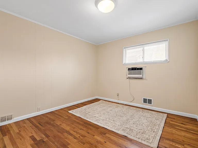 7 Kroll St — Photo 19
