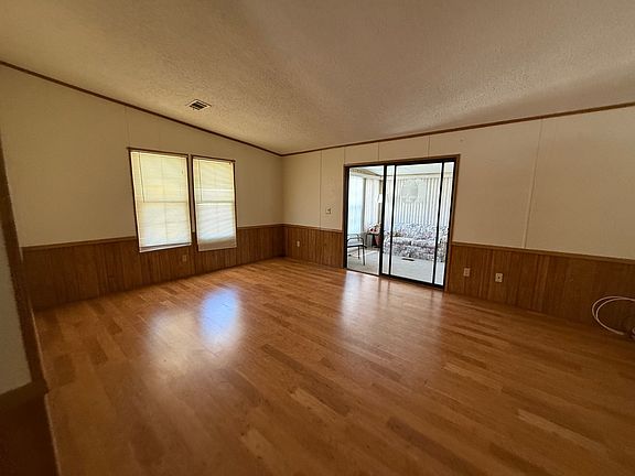5th image of 452 Wedgewood Ct