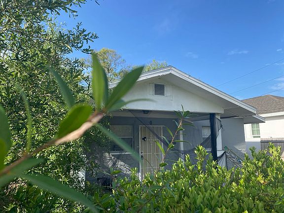 3rd image of 2423 E 29th Ave