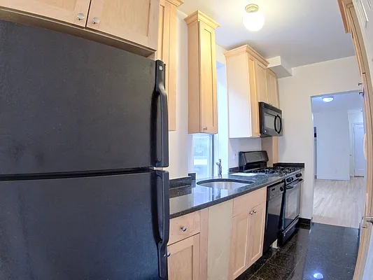 Rented by Urban Real Estate Inc | media 7