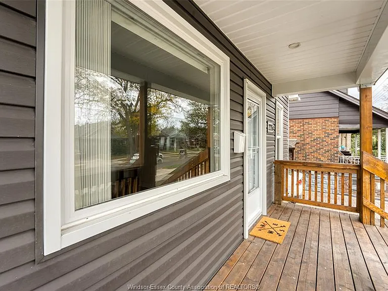 2226 Mercer St — Photo 5
