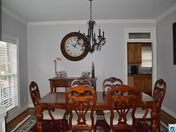 3rd image of 5967 Valley Way
