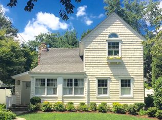 16 Vale Pl, Rye, NY 10580