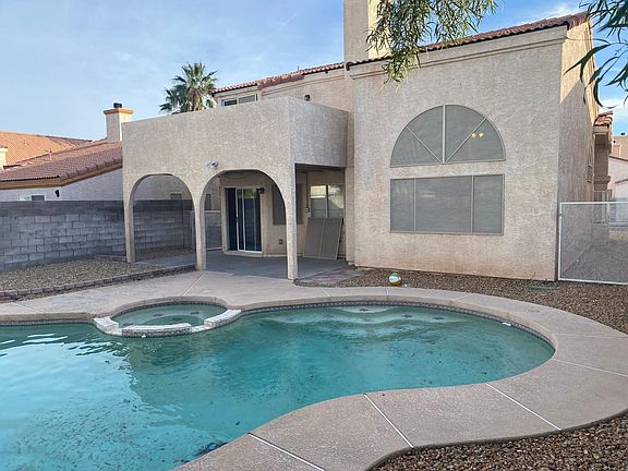 Backyard Pool/Spa