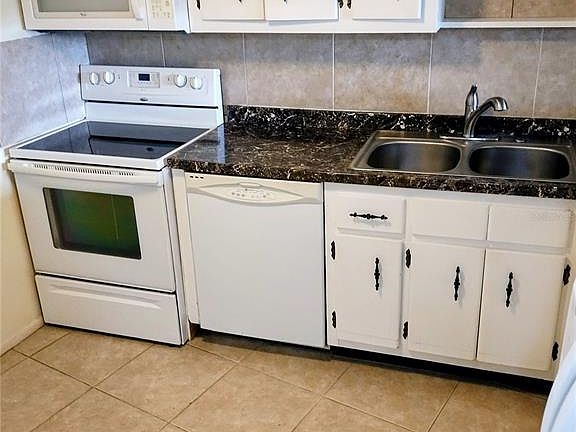 2nd image of 245 Center Rd Unit 109