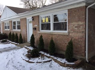 9523 Lexington Ave, Brookfield, IL 60513