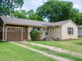 301 Overhill Dr, Arlington, TX 76010