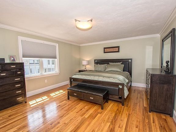 3rd image of 20 Pond St Unit 1