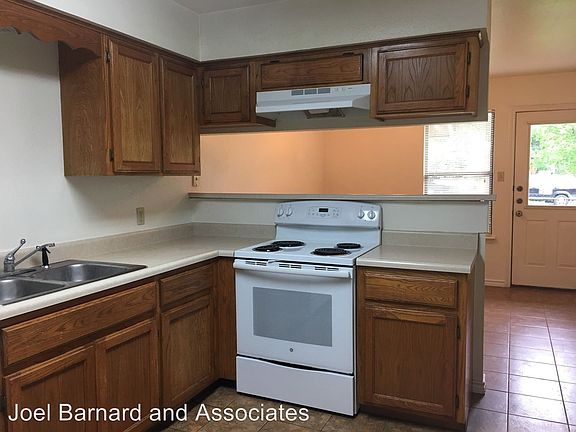 2nd image of 1311-B Baylor Ave