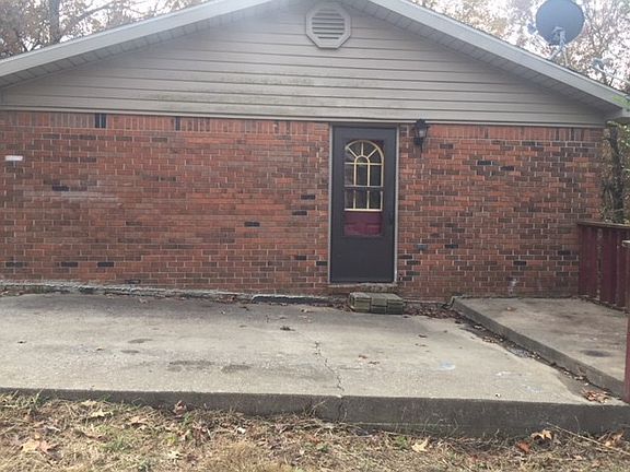 3rd image of 615 Joyce Ave