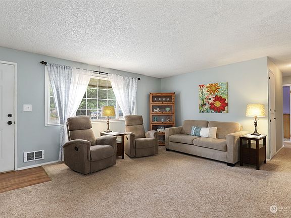 3rd image of 12611 107th Avenue Ct E