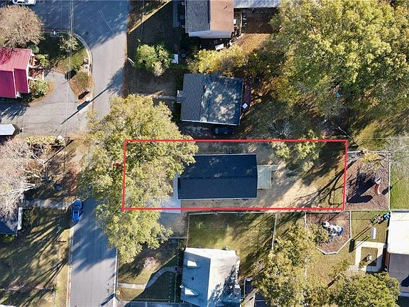 2nd image of 705 Holt Ave
