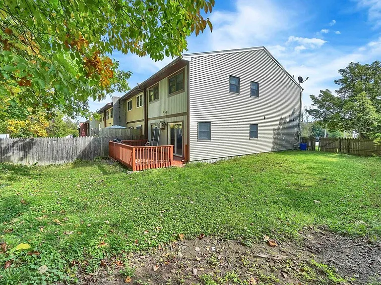 16 Fitzgerald Ct — Photo 17