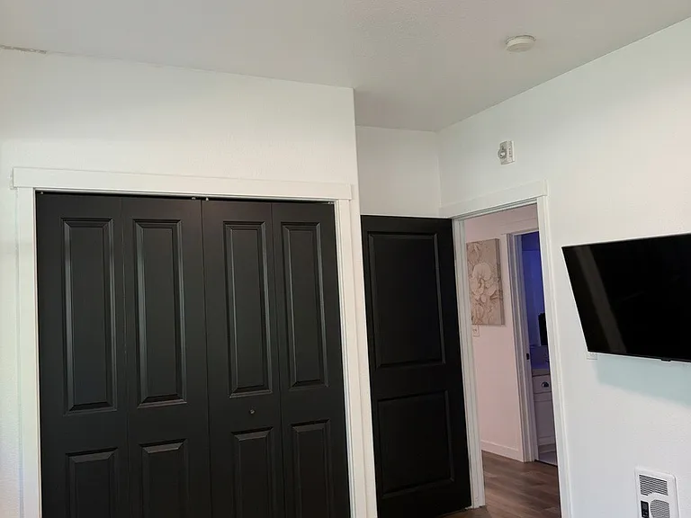 774 NE Adwick Dr — Photo 8