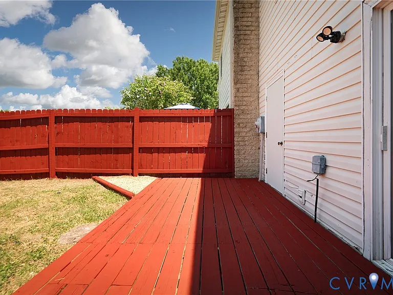 4704 Leadenhall Dr — Photo 36