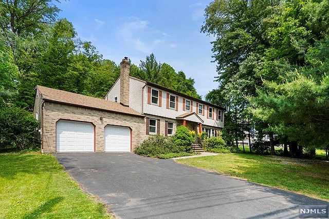 197 Knickerbocker Rd