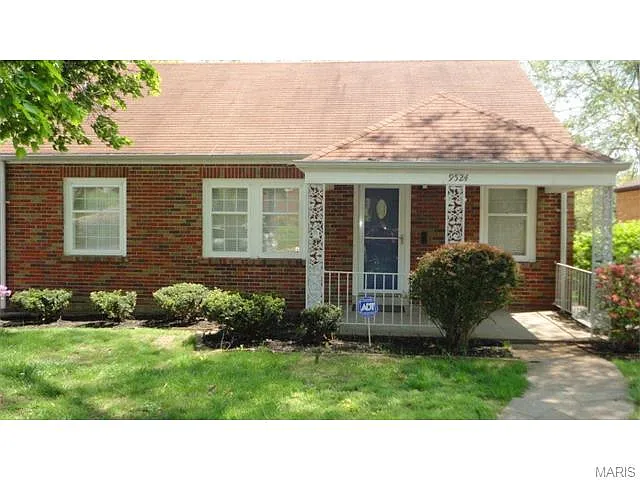 9524 Plainfield Dr photo 1