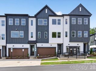 7933 Cedarsmith Ct, Charlotte, NC 28217