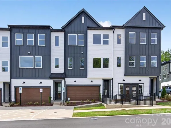 7933 Cedarsmith Ct, Charlotte, NC 28217