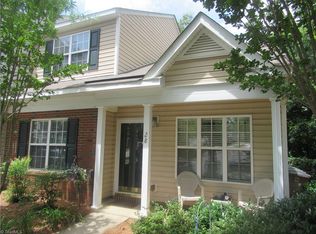 28 Sidney Marie Ct, Greensboro, NC 27407