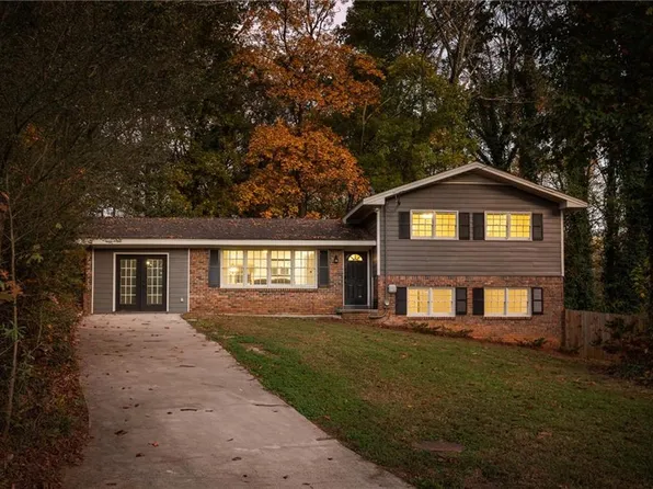 3512 Casa Woods Ln, Clarkston, GA 30021