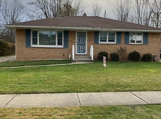 286 Elmsford Dr, West Seneca, NY 14224