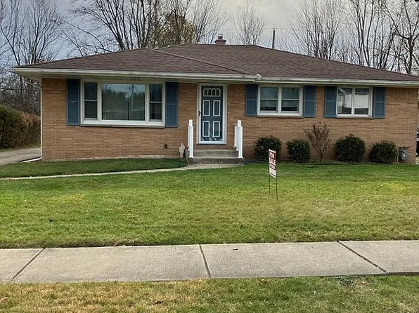 286 Elmsford Dr, West Seneca, NY 14224