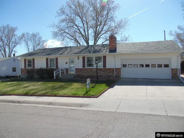 3621 Valley Rd, Casper, WY 82604