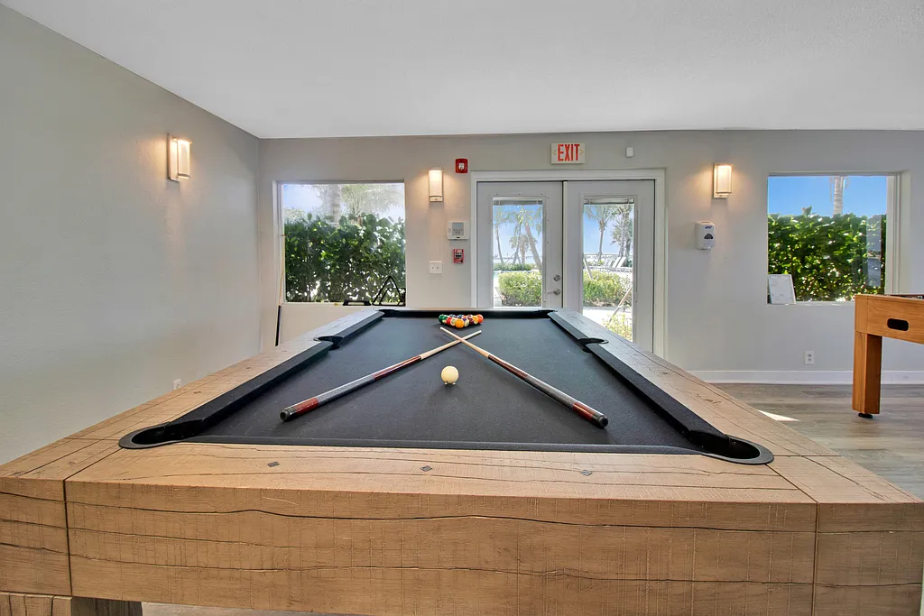 Studio, $4,500 — Photo 2