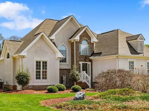 2716 Colton Dr, Oak Ridge, NC 27310