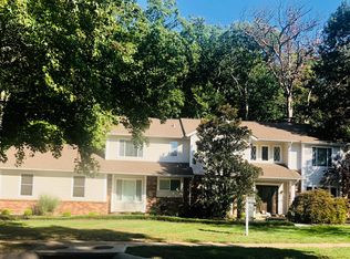 14836 Greenleaf Valley Dr, Chesterfield, MO