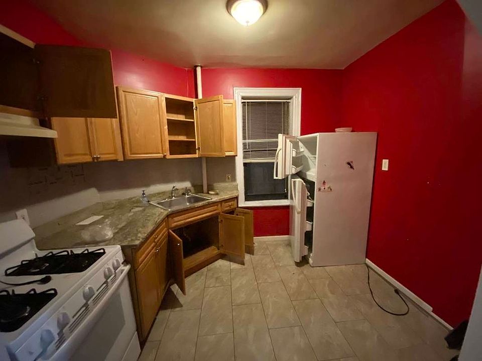1st image of 917 Mace Ave APT 2B