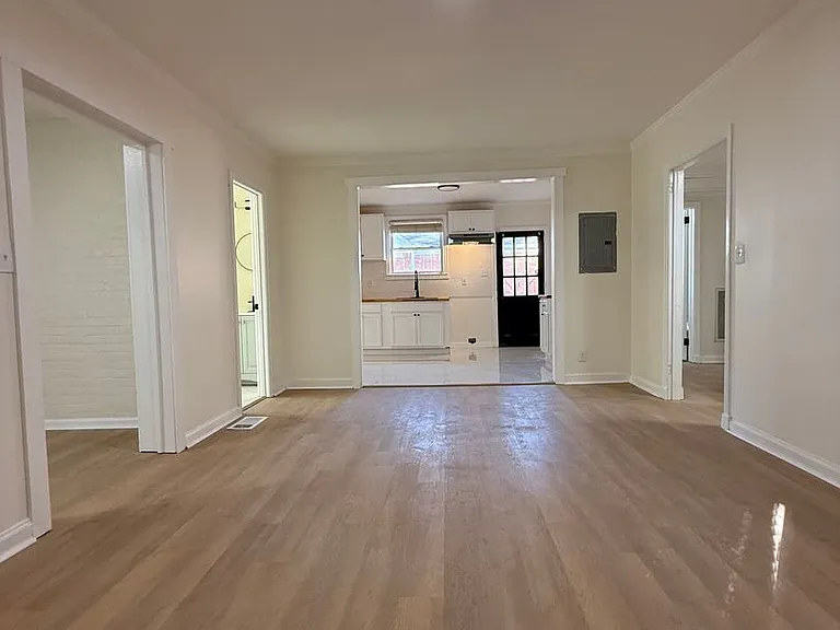 15 Bradley Dr — Photo 8