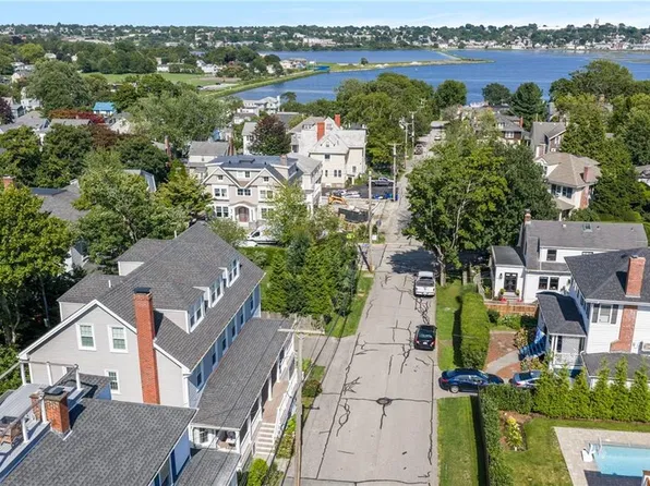 10-12 Champlin St #10, Newport, RI 02840